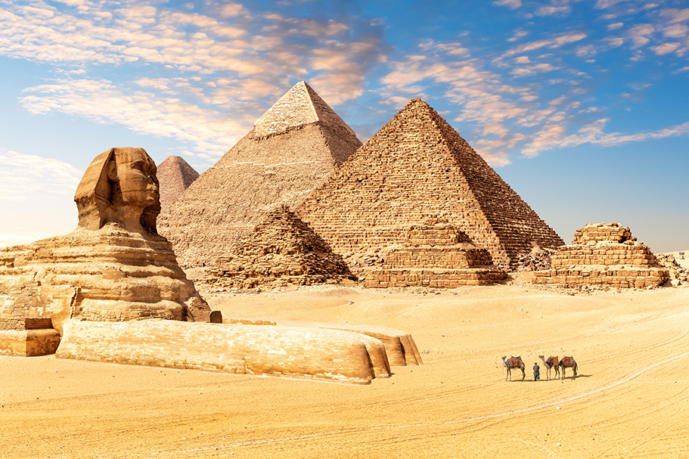 Besucher erwarten in Ägypten beeindruckende Sehenswürdigkeiten.