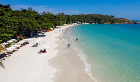 Der Hat Sai Kaew in Ko Samet und sein berühmter weisser Sand.
